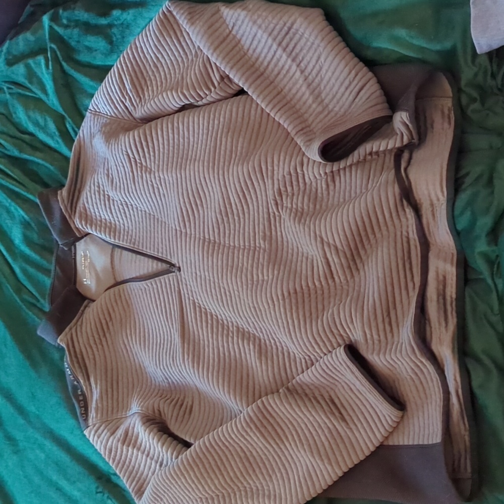 Men's Under Armour pullover